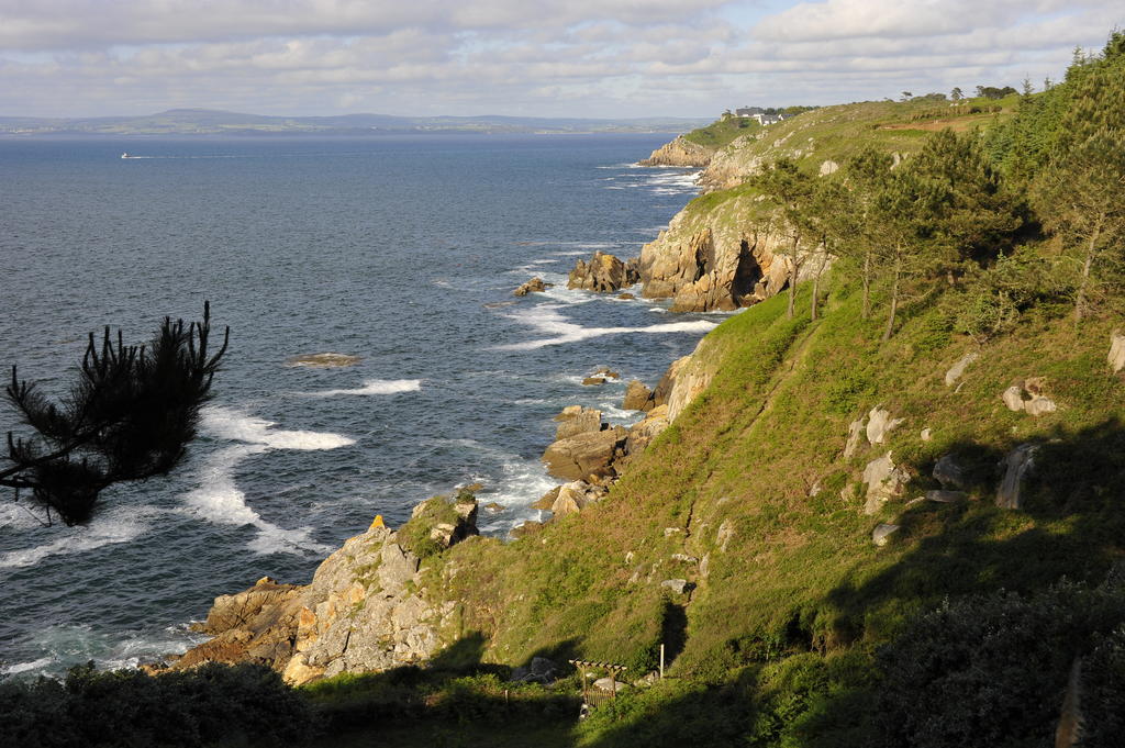Les Fous De Bassans Bed & Breakfast Poullan-sur-Mer Luaran gambar