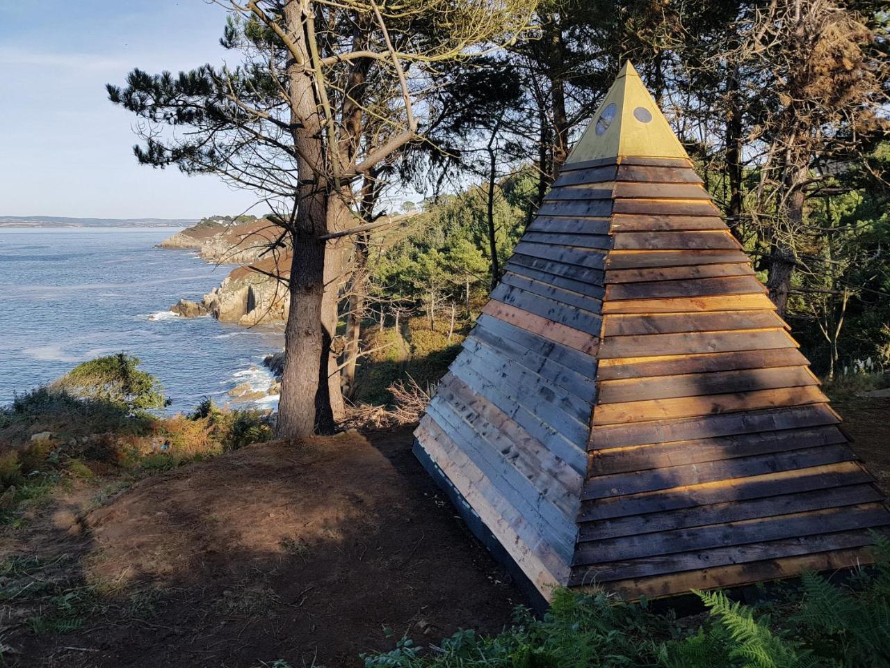 Les Fous De Bassans Bed & Breakfast Poullan-sur-Mer Luaran gambar