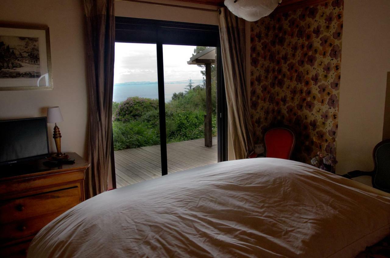 Les Fous De Bassans Bed & Breakfast Poullan-sur-Mer Luaran gambar